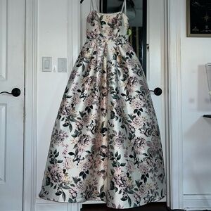 Strapless Floral Ballgown- SIZE 3, prom dress, A-line, Windsor dress, pr…